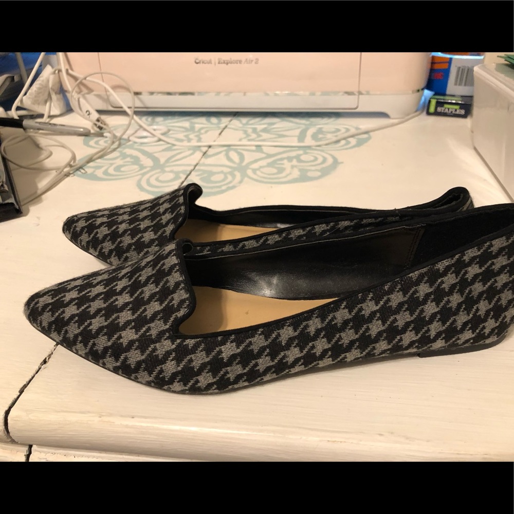 Lauren Conrad gently used flat size 9